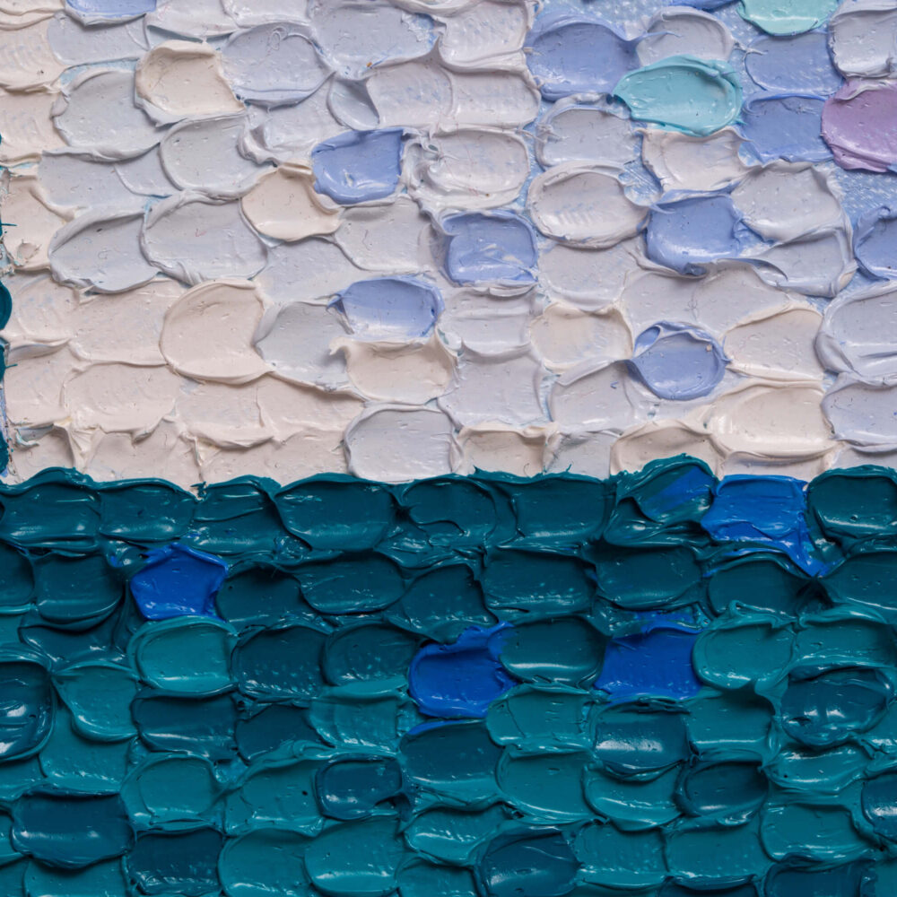 The macro picture of the paint shows the strokes in relief and the proximity of the strokes